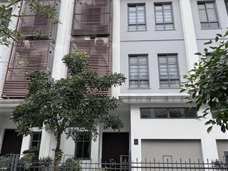 Bán gấp căn lk 99m đông nam tại the manor đối diện công viên, nội thất cơ bản có thang máy.