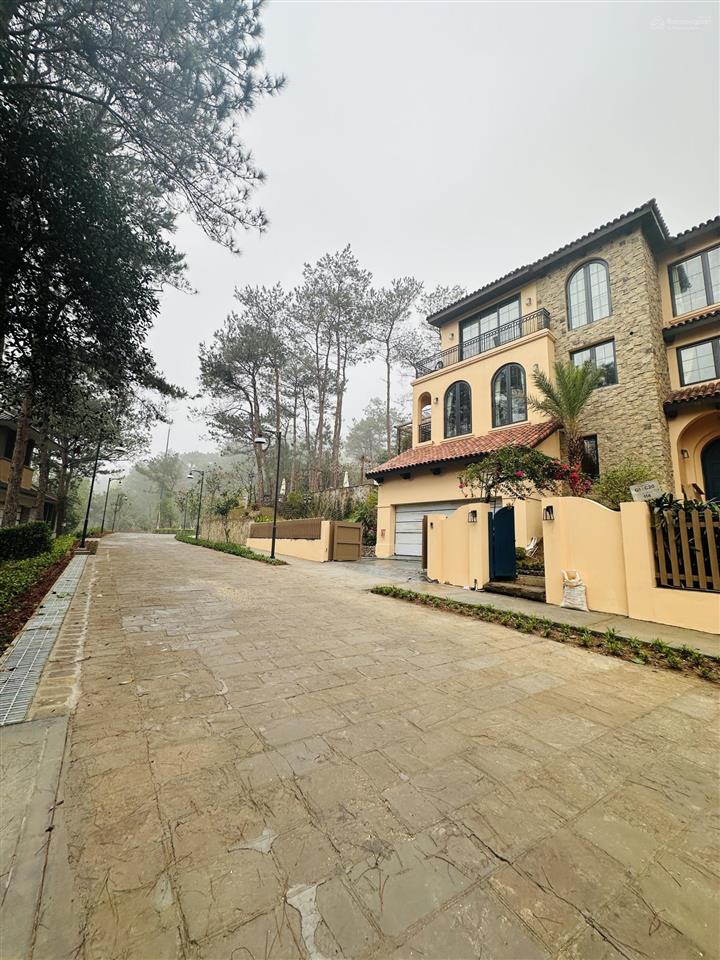 Cđt bán căn đơn lập luxury mặt trực diện hồ siêu vip duy nhất tại dự án, hơn 400m2 sàn. ký cđt bim