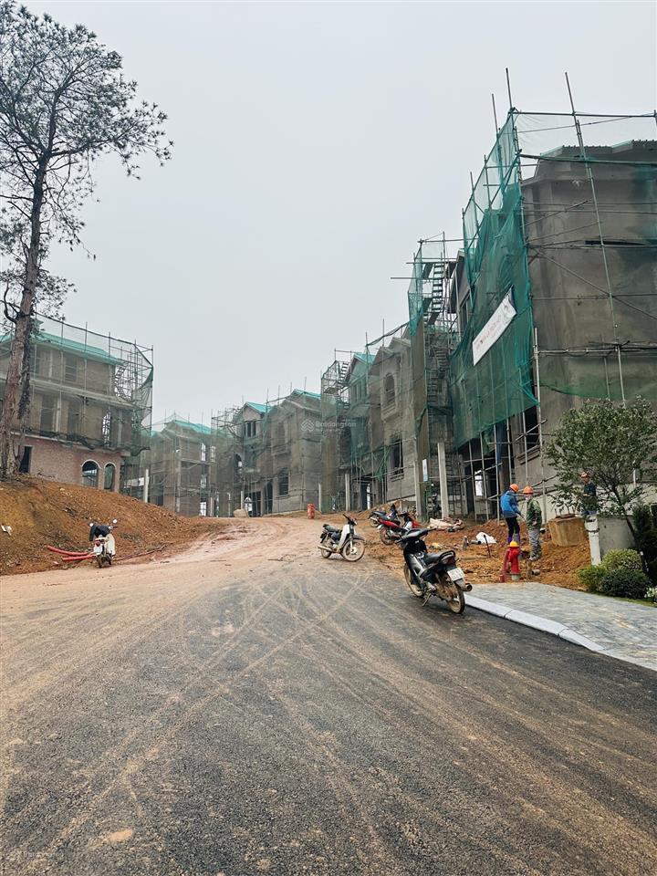 Cđt bán căn đơn lập luxury mặt trực diện hồ siêu vip duy nhất tại dự án, hơn 400m2 sàn. ký cđt bim