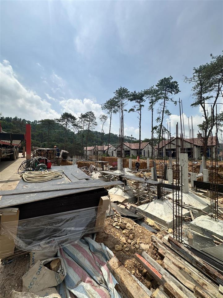 Cần nhượng căn bt song lập 210m2 đợt 1, giá rẻ hơn cđt 2 tỷ, hướng đông nam. ký hđmb trực tiếp cđt