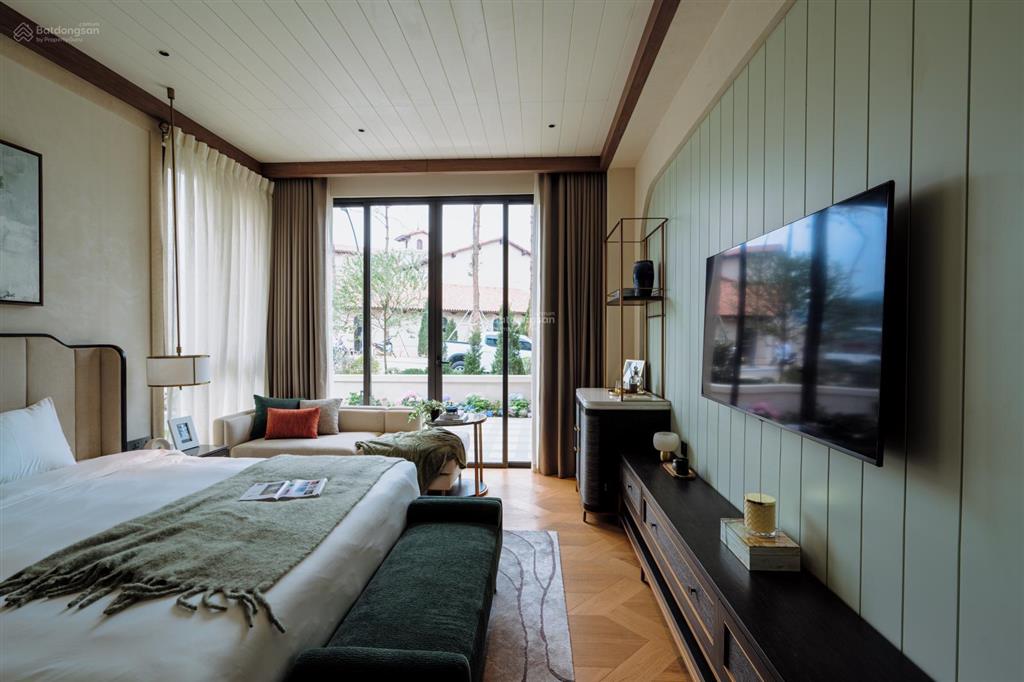 Cần nhượng căn bt song lập 210m2 đợt 1, giá rẻ hơn cđt 2 tỷ, hướng đông nam. ký hđmb trực tiếp cđt