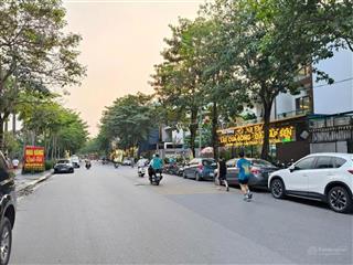 Bán biệt thự mặt hồ thành phố giao lưu, 2 mặt đường 4 làn ô tô, mặt tiền 13m, vỉa hè rộng