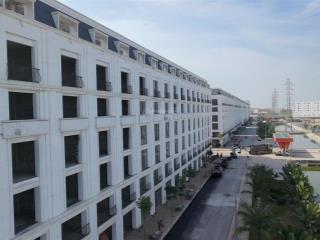 Chính chủ bán nhà 6 tầng nằm giữa 3kcn và hơn 2000 căn hộ 80m2 hướng đông nam giá 5,xx tỷsẵn sổ