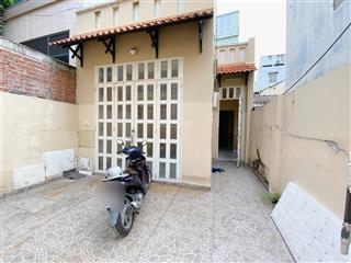 Bán nhà hẻm xe hơi  cmt8 p11 quận 3  2 tầng cũ  135m2 ngang 5,5m  tiện xây mới  chỉ 16,5 tỷ tl