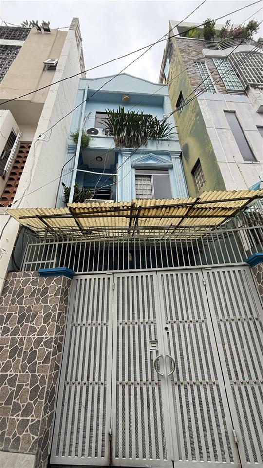 Nhà 3 tầng, 67m2  hẻm xe hơi, phan xích long p3 phú nhuận, tiện cải tạo hoặc xây mới 9,6 tỷ