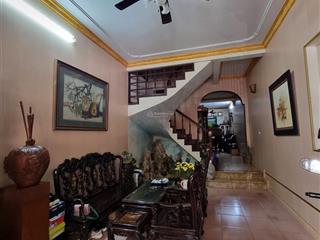 Cho thuê nhà riêng có sân đỗ ô tô tại võ thị sáu, 60m2, 3pn, 3wc, 4 tầng, đầy đủ đồ và thiết bị
