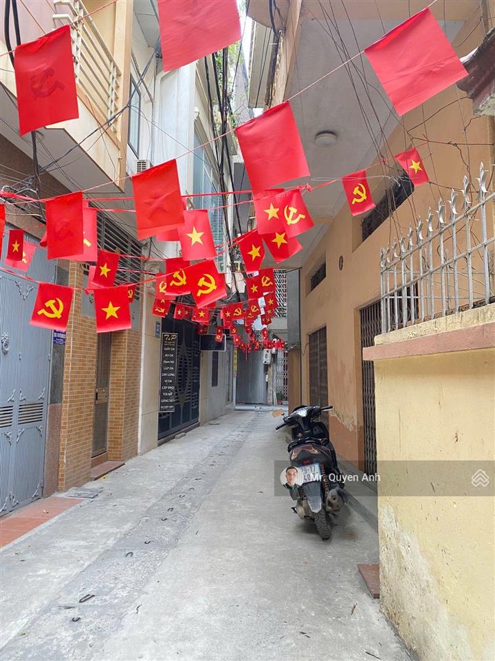 Chính chủ bán nhà riêng cạnh royal city, 33 tỷ, 122m2, view đẹp, đường ô tô vào nhà, full nội thất