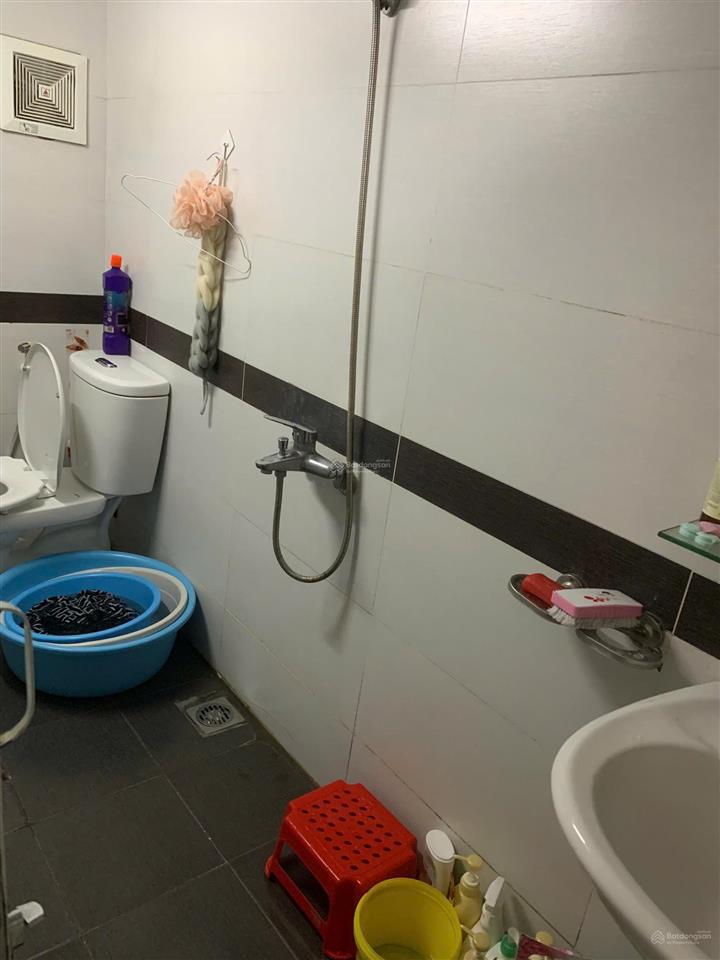 Chính chủ do chuyển đổi công việc nên cần bán căn hộ chung cư thuỵ phương, nhà có sổ đỏ riêng