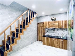 8,05x18m. nhà 2 tầng. đường 8m. thu nhập 40tr/tháng. chỉ 13tỷ9. sát mt nguyễn văn khối.