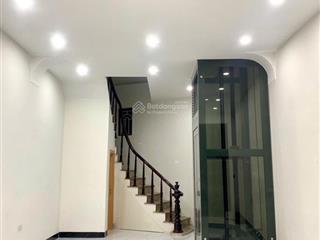 Mặt phố trường chinh  ngã tư sở. thang máy, lô góc nhà 3 mặt thoáng. view đẹp vừa ở vừa kinh doanh