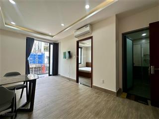 Sẵn căn hộ 1 phòng ngủ xịn sò, trong khu biệt thự an ninh  sau lưng đảo kim cương