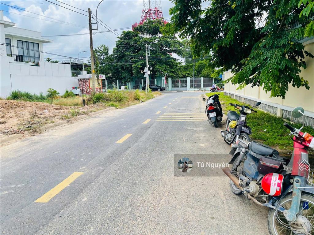 Chủ kẹt tài chính cần bán gấp lô đất, tại đường nhữ tiến hiến, củ chi, hcm 200m2, giá 860tr, shr.