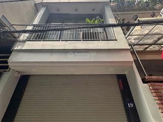 Bán nhà phố hoàng quốc việt, cầu giấy ô tô 75m, 4 tầng, giá 21 tỷ 9