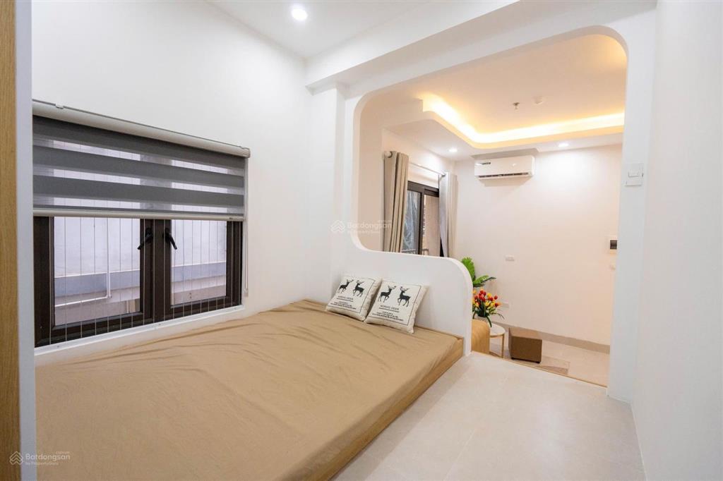 Bán nhà hoàng quốc việt phân lô ô tô 69m2, 6 tầng, 23 tỷ 5