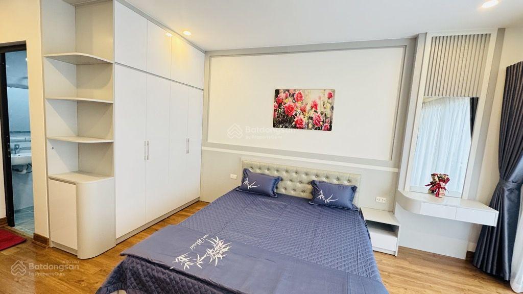 Bán nhà hoàng quốc việt phân lô ô tô 69m2, 6 tầng, 23 tỷ 5