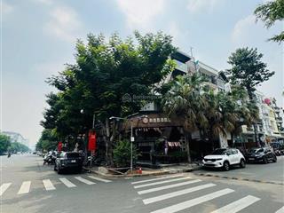 Cho thuê căn góc siêu vip ở khu kinh doanh sầm uất diện tích sử dụng hơn 600m2