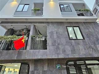 Ccmn láng hạ đống đa  86m2 lô góc 2 thoáng  7 tầng 18 phòng  dòng tiền 120 triệu