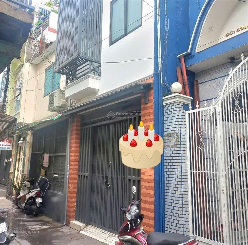 Bán nhà 2 tầng phạm thế hiển hai tầng sát hẻm ô tô