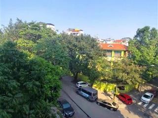 Cho thuê ccmn full đồ, khép kín 30m, thang máy tại 144 cổ linh, phố trạm, long biên
