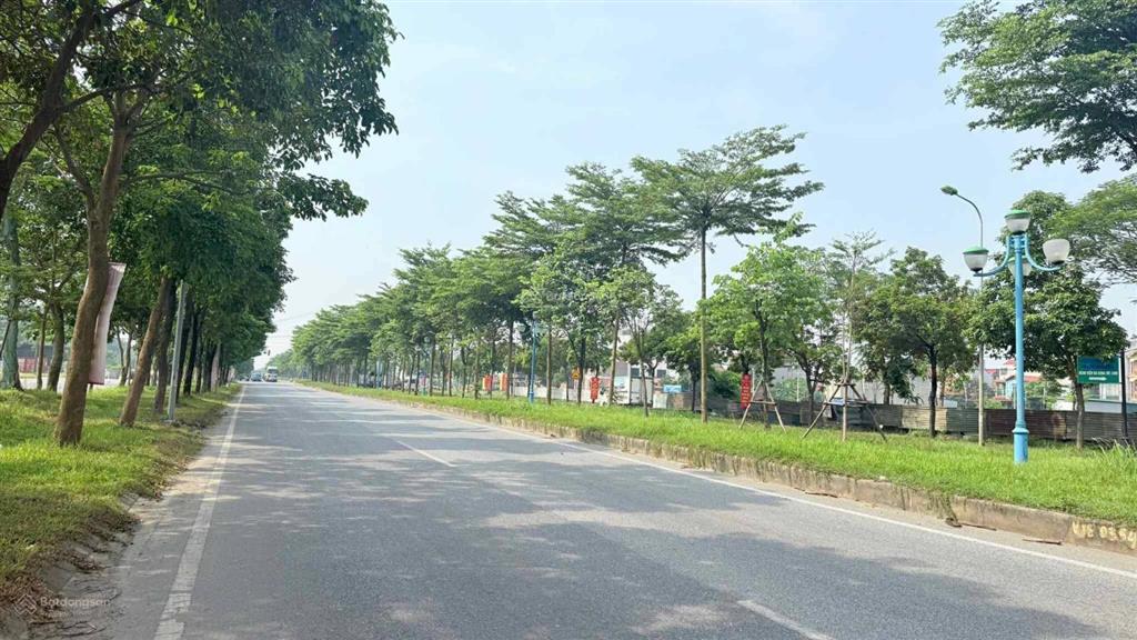 Bán đất đấu giá mặt đường 100 mét, tam đồng mê linh, hà nội. vị trí đắc địa, trái tim của mê linh