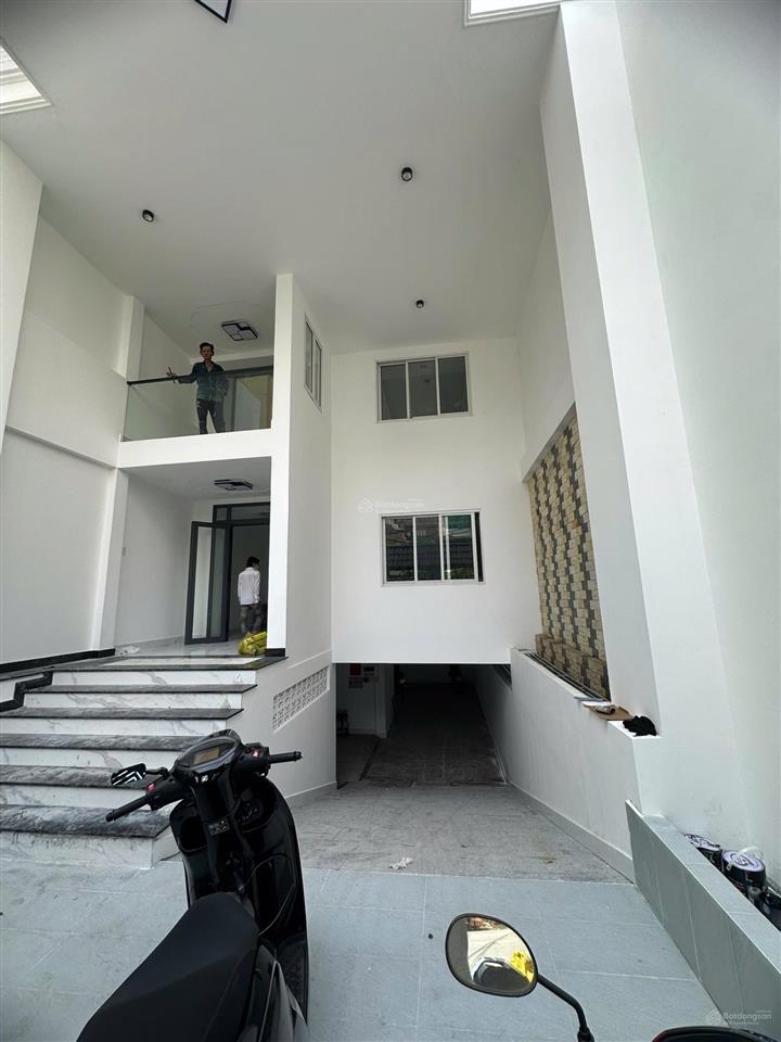 Bán căn hộ dịch vụ 7 tầng có thu nhập 100tr/tháng mặt tiền đường số p. tân quy, q7