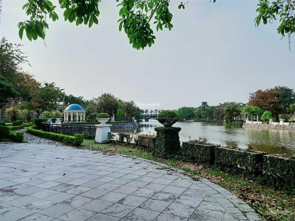 Bán biệt thự đông lập 292m2, hướng đông nam, gần vành đai 3.5, vị trí đẹp, giá đầu tư