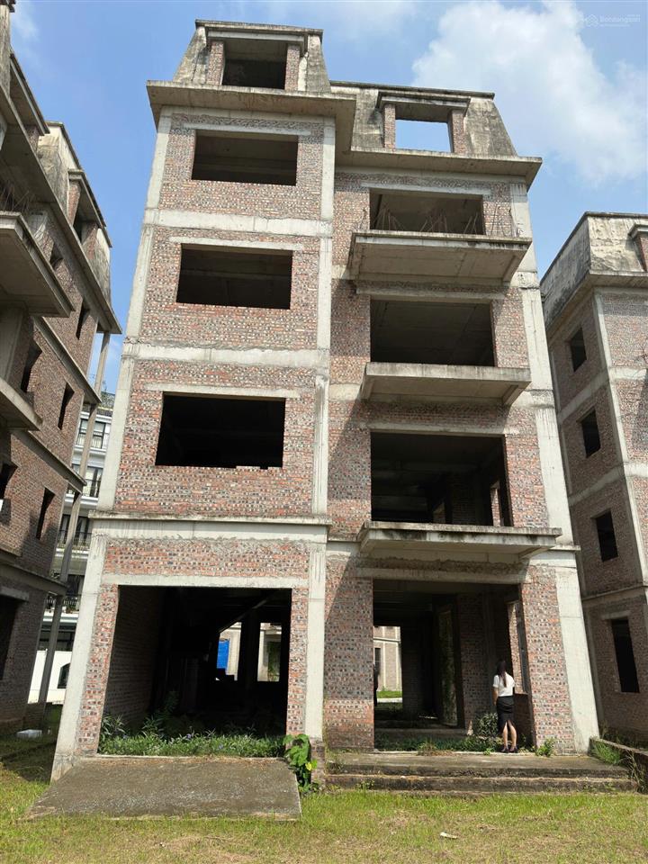 Tháng 2/2026 quỹ căn biệt thự liền kề, mẫu mới, vị trí đẹp, gần công viên, giá tốt để đầu tư, sổ đỏ