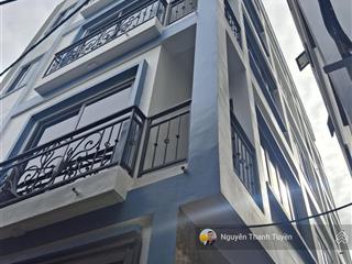 Đa sỹ lô góc mới xây 37m x 5t chỉ 6.x tỷ. gần ô tô đỗ 30m ,trung tâm hà đông. mt rộng thoáng 2 mặt