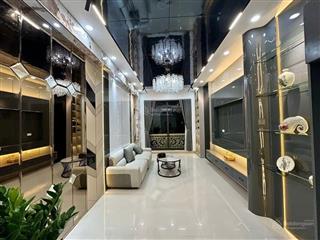 Nhà 5 tầng trung tâm cầu giấy gần mặt phố, cách ô tô 1 nhà  38m2, tặng full nội thất về ở ngay tết