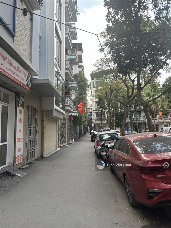 Đất pl hoàng ngân! 150m2, mt 9m, đường 2 ô tô tránh trước sau, gần phố