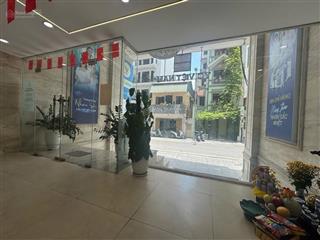 Mp lạc long quân, 7t thông sàn, thang máy, 150m2, mt 9m, dt 1,8 tỷ/năm