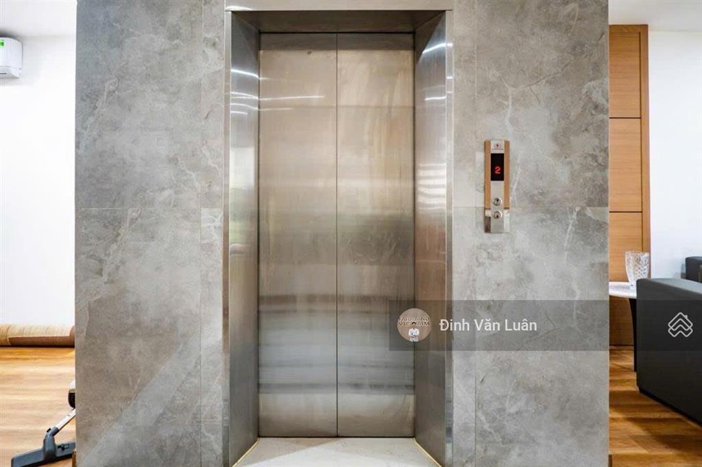 Đường 2 ô tô, sát phố, 2 thoáng, 110m2 x4t, mt 5m, giá 24 tỷ