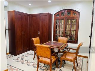 Lô góc! vài bước ra hồ, ô tô vào nhà, mt 9m x mt 10m, 6t thang máy