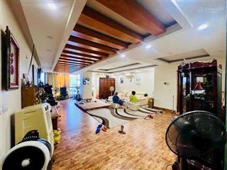 Bán căn hộ chung cư 671 hoàng hoa thám, 178m2, 3 ngủ, lô góc, tầng trung