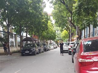 Bán nhà nguyễn văn huyên cầu giấy phân lô ô tô tránh 60m2 giá 21tỷ9