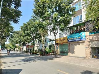 Bán tòa văn phòng 7 tầng thang máy mặt phố trần đăng ninh cầu giấy 95m2 giá 62tỷ