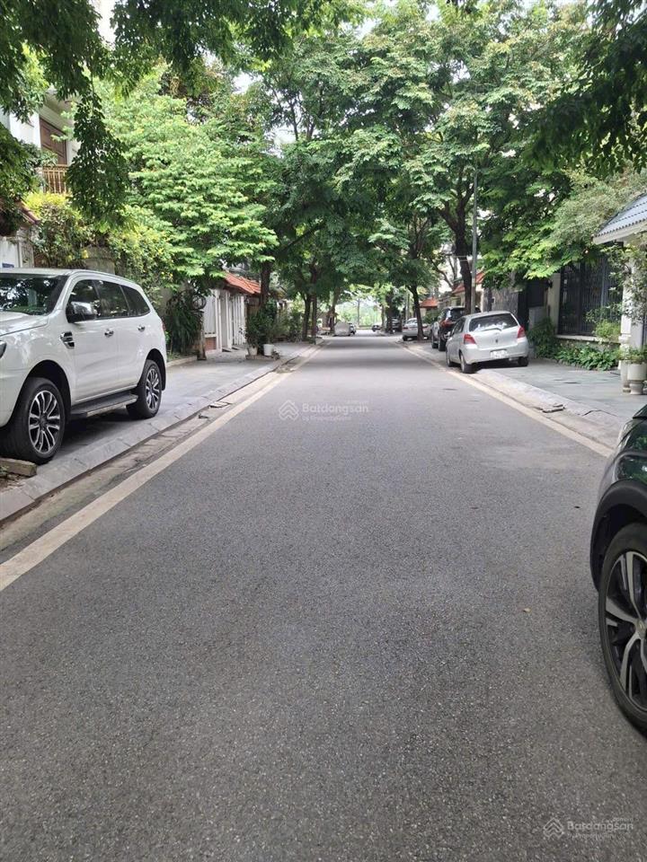 Siêu phẩm đầu tư nhà phân lô trần quốc hoàn thang máy gara ô tô 65m2 x 6 tầng. giá 26tỷ9