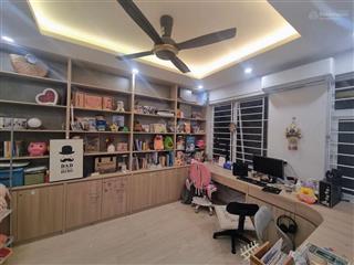 Nhà đẹp dòng tiền  kim giang  40m  5 tầng  giá chào 9.x tỷ