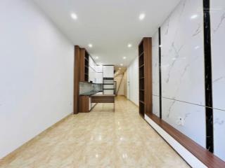 Đại từ  dòng tiền  6 tầng thang máy  đầy đủ nội thất