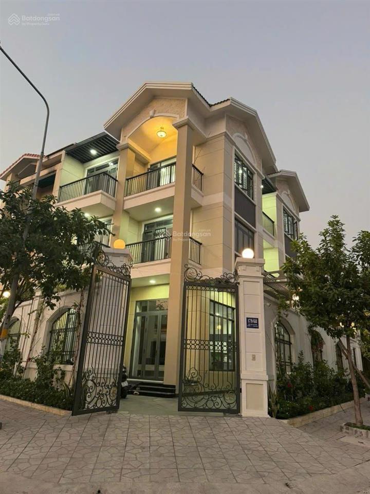 Nhà 1 đời chủ lê văn sỹ, q.3. dt 10.75m x 24.5m (nở hậu rất đẹp). kc 3 tầng. giá chỉ 36 tỷ