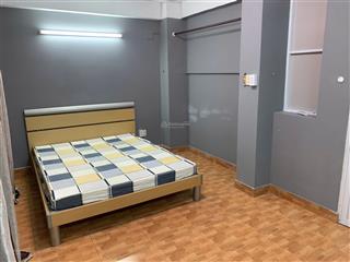 Cho thuê phòng bancol kdc trung sơn gần đh rmit q7. diện tích40m2. full nội thất. giá 5,8tr/tháng