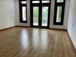 Cho thuê nhà nguyên căn mặt tiền kdc trung sơn. diện tích 5x20m trệt 3 lầu. 7p, 6wc. giá 50 triệu
