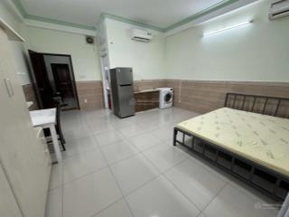 Cho thuê phòng ban công full nội thất có thang máy khu trung sơn quận 7. giá 5,5 tr/tháng.trống sẵn