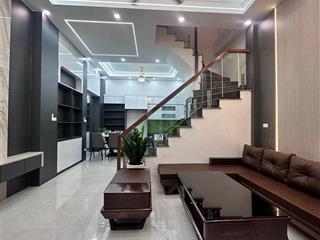 Hoa hậu hoàng hoa thám ba đinhnhà sát phốôtôthông2 thoáng kinh doanh 48m2  5 tầng  mt 4,8m