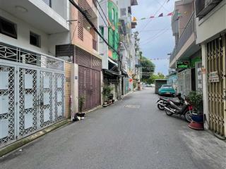 Nhà đẹp  vào ở ngay đường huỳnh văn bánh, phú nhuận  dt 4x17m  k 4 tầng st  giá 16,5 tỷ