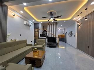 Bán nhà 4 tầng 4.5x14m  nở hậu, phan xích long  hẻm xe hơi, khu dân cư an ninh, giá 9.8 tỷ