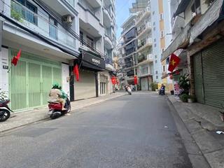 Góc 3 mặt thoáng  kinh doanh sầm uất phùng văn cung, pn  5x11  5 tầng st  chỉ 11 tỷ