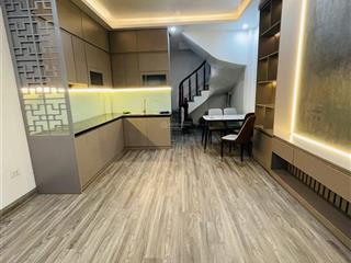 Bán nhà mỹ đình  vị trí vàng. dt 36m², 5 tầng, chính chủ xây cực kỳ chắc chắn. ngõ nông, ô tô gần
