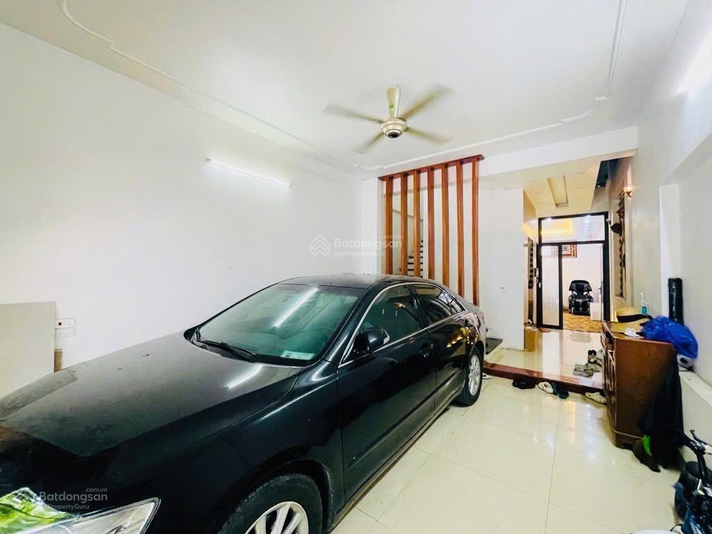 Lê quang đạo cạnh svđ mỹ đình. dt 80m.6 tầng thang máy. ô tô vào nhà ,trước nhà 3 ô tô tránh nhau