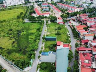 Bán lô đất view khuôn viên cây xanh, sân vận động kđt vườn sen, giá rẻ nhất thị trường